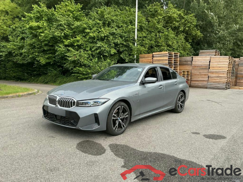 BMW 330 3er - 330e xDrive M Sport (EURO 6e) SOH 100% 2.0 Plugin Hybrid (Benzin) 184hp xDrive