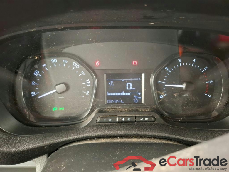 PEUGEOT Expert / 2016 / 4P / Fourgon tôlé BLUEHDI 100 STANDARD PREMIUM #6