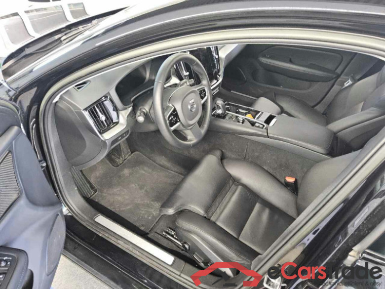 Volvo V60 2.0 T6 Plug-In Hybrid Plus Dark AWD Aut. LED Virtual ACC Navi Sport-Leather KeylessGo Klima PDC ... #5