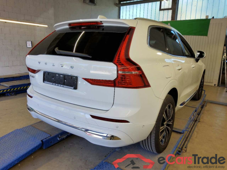 Volvo XC60 (03.2017->) DE - SUV5 B4 (Benzin) 2WD EU6d, Inscription Mild-Hybrid, (Facelift) 2021 - 2022 #3