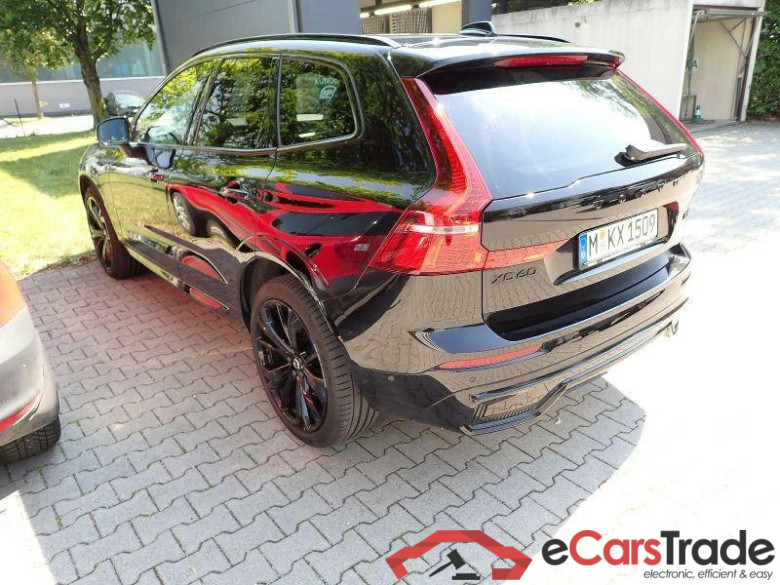Volvo XC60 (03.2017->) DE - SUV5 B5 (Benzin) AWD EU6d, Plus Black Edition Mild-Hybrid, (Facelift) 2023 #4