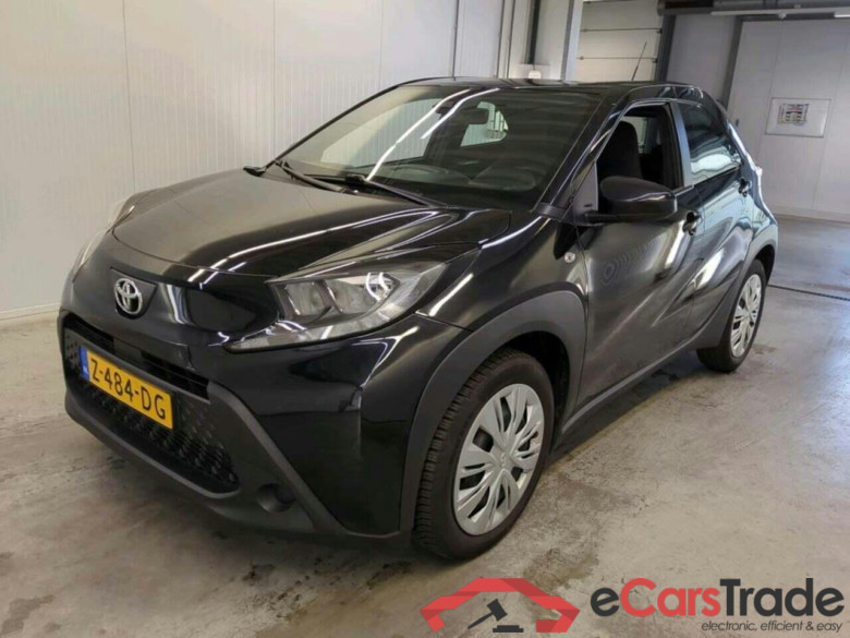 TOYOTA Aygo X 1.0 VVT-i MT Play #1