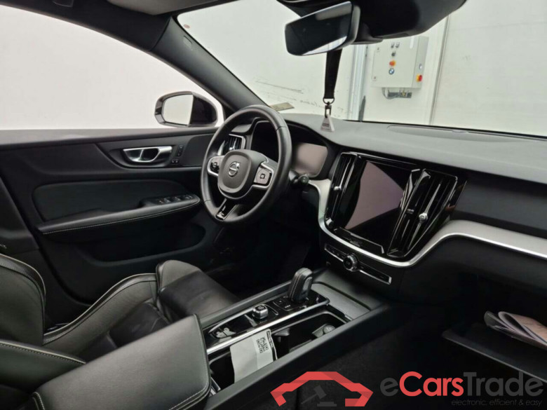 Volvo V60 2.0 B4 R-Design Aut. Pano LED Virtual ACC Navi Sport-Leather KeylessGo Camera Klima PDC ... #6