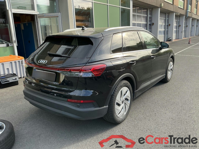 Q4 e-tron 40 e-tron #2