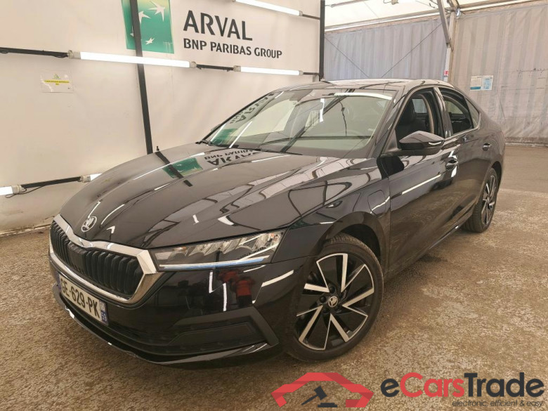 SKODA Octavia / 2020 / 5P / Berline 1.4 TSI PHEV iV 204 DSG6e Ambition #1