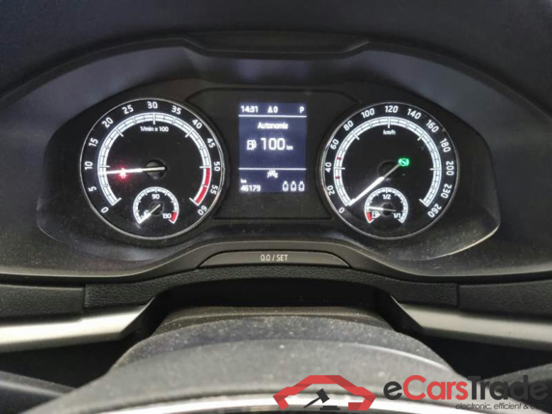 SKODA KAROQ / 2017 / 5P / SUV 2.0 TDI 110KW EVO SCR EXECUTIVE DSG 4WD #4