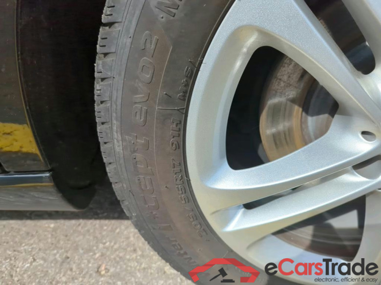 MERCEDES-BENZ CLA 180 Shooting Brake 7G-DCT Entry 5d 100kW #6