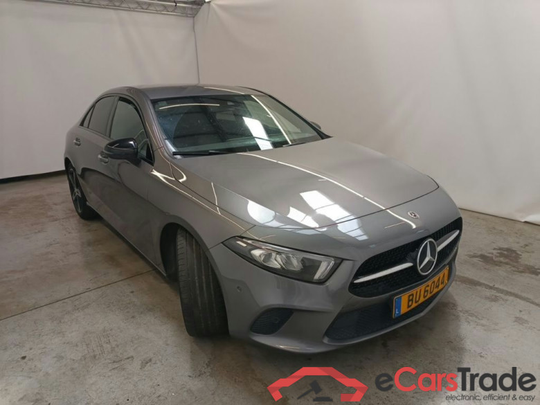 MERCEDES CLASSE A SEDAN DIESEL (V177) A 200 d 150hp Luxury Line 4d #5
