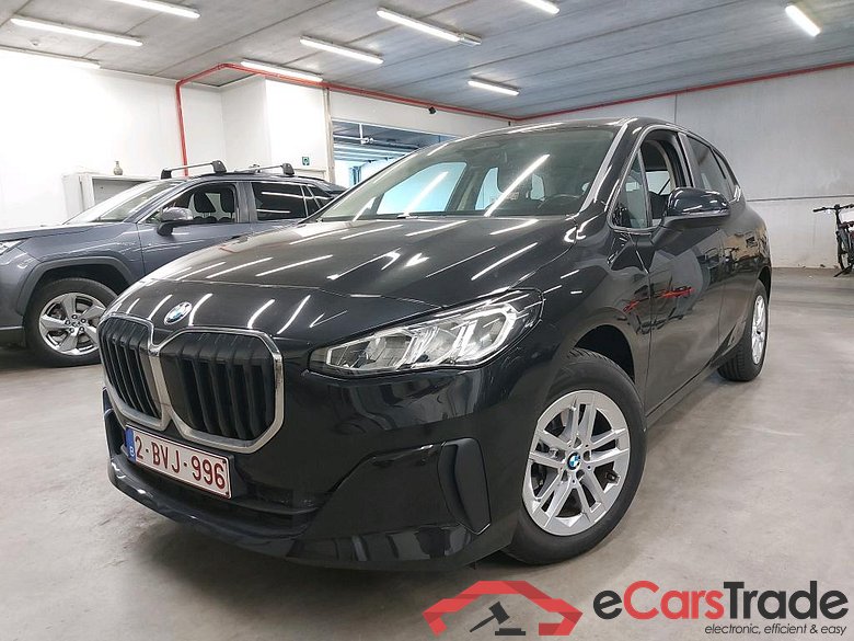 BMW 218d Active Tourer Aut. LED LC-Pro Navi-Pro KeylessGo Camera Klima PDC ...