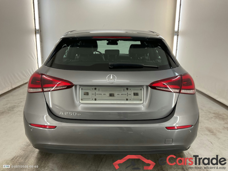 MERCEDES-BENZ A-CLASS 1.3 A 250 E DCT #4