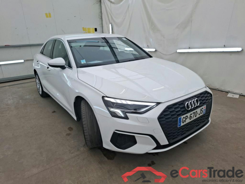AUDI A3 Berline / 2020 / 4P / Berline 30 TFSI MHEV S Tronic 110 Business Line #4