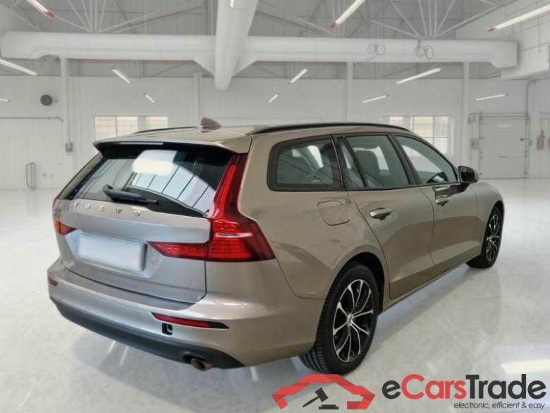 VOLVO V60 / 2019 / 5P / STATION WAGON D3 AUTOM. MOMENTUM BUSINESS #2