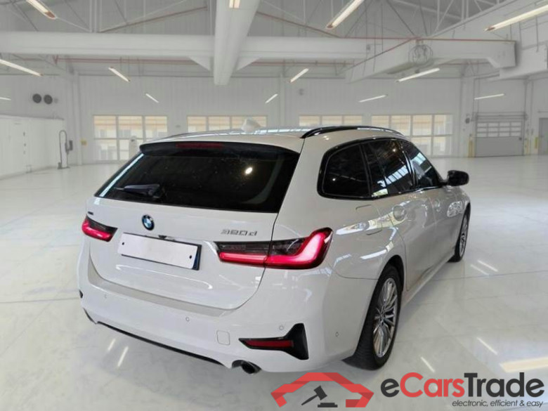 BMW SERIE 3 / 2018 / 5P / STATION WAGON 320D XDRIVE 48V SPORT TOURING AUT. #2