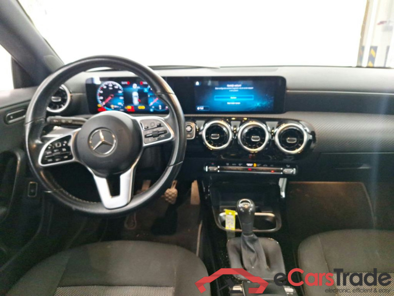 Mercedes CLA 180d SB Widescreen KeylessGo Klima PDC ... #6