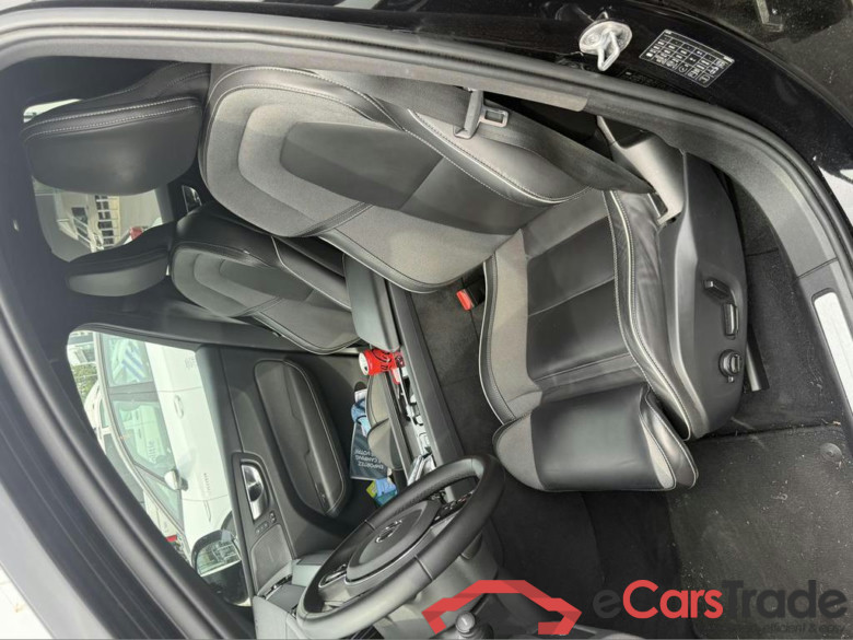 VOLVO XC60 2.0 T8 PHEV AWD Plus Black Edition (335kW) #6