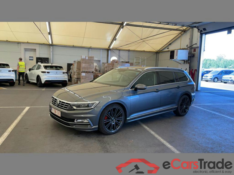 VOLKSWAGEN Passat SW Dsl Passat SW 2.0 CR TDi Highline Business #1