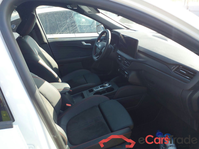 FORD Kuga 2.5 243CV AutomÃ¡tico   ST-LINE X(Pano-Roof + Winterpack) #3