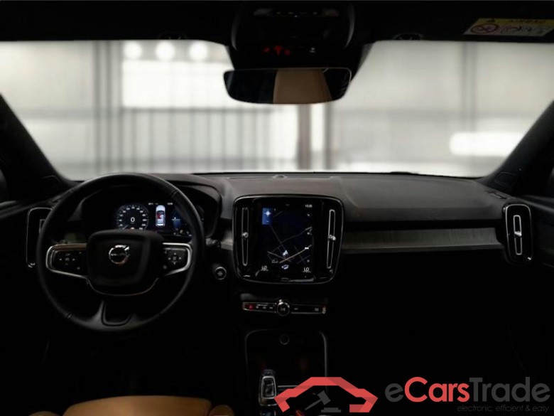 VOLVO XC40 / 2017 / 5P / SUV T5 PLUG-IN HYBRID AUTO RECHARGE INSCR. #3