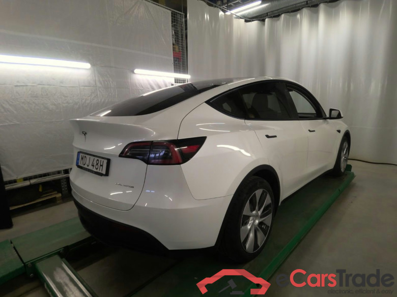 Tesla Model Y Long-Range AWD #3