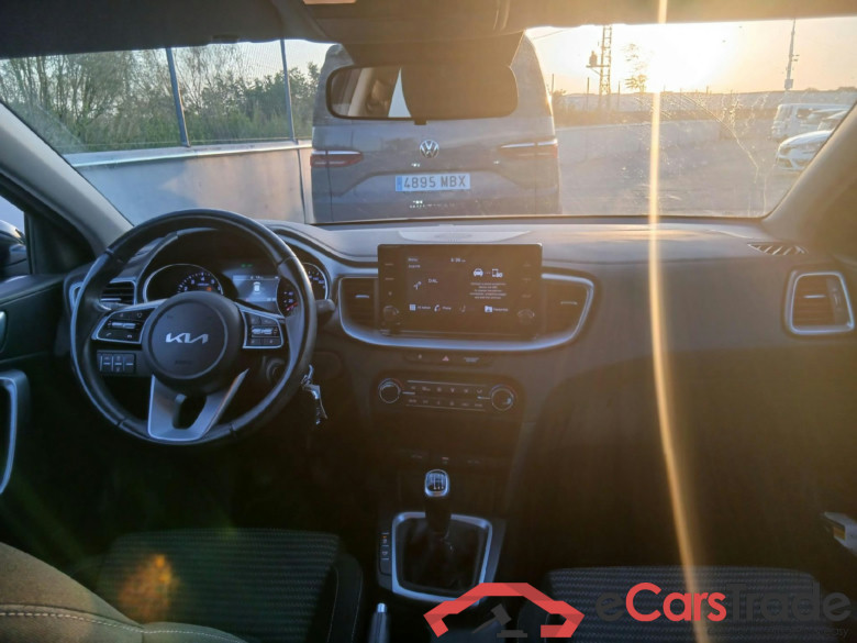 KIA XCeed / 2019 / 5P / todoterreno 1.0 T-GDi Drive 88kW (120CV) #3