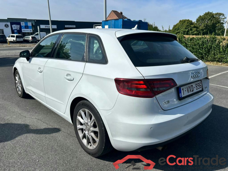AUDI A3 Sportback Sportback 1.6 TDi Attraction #3