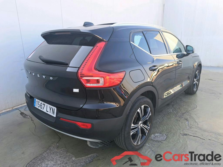 VOLVO XC40 / 2017 / 5P / todoterreno 1.5 T4 Twin Recharge Inscription Auto #2