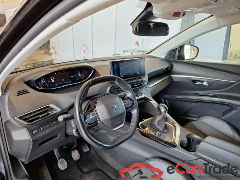 PEUGEOT 5008 / 2020 / 5P / SUV PURETECH TURBO 130 ALLURE S/S #3