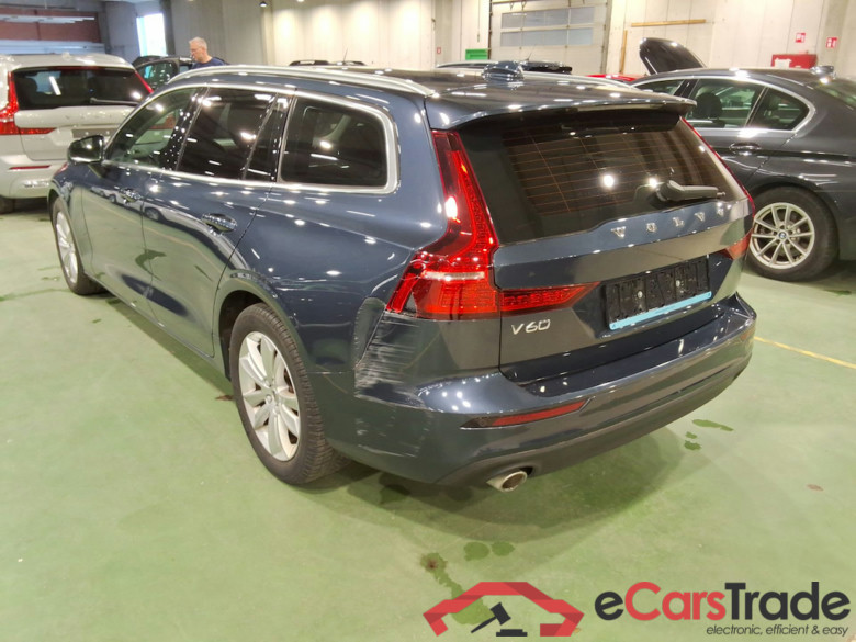 VOLVO V60 2.0 B3 GEARTRONIC MOMENTUM PRO #2