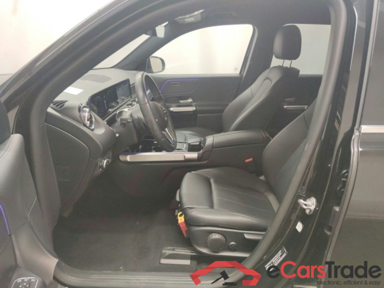 Mercedes-Benz EQB EQB 300 4MATIC Luxury Line 5d #3