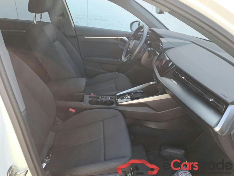 AUDI A3 / 2020 / 4P / sedán Sedan Advanced 30 TFSI 81kW S tronic #6