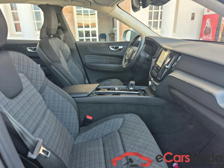 VOLVO XC60 / 2017 / 5P / todoterreno 2.0 B4 D Core Auto #6
