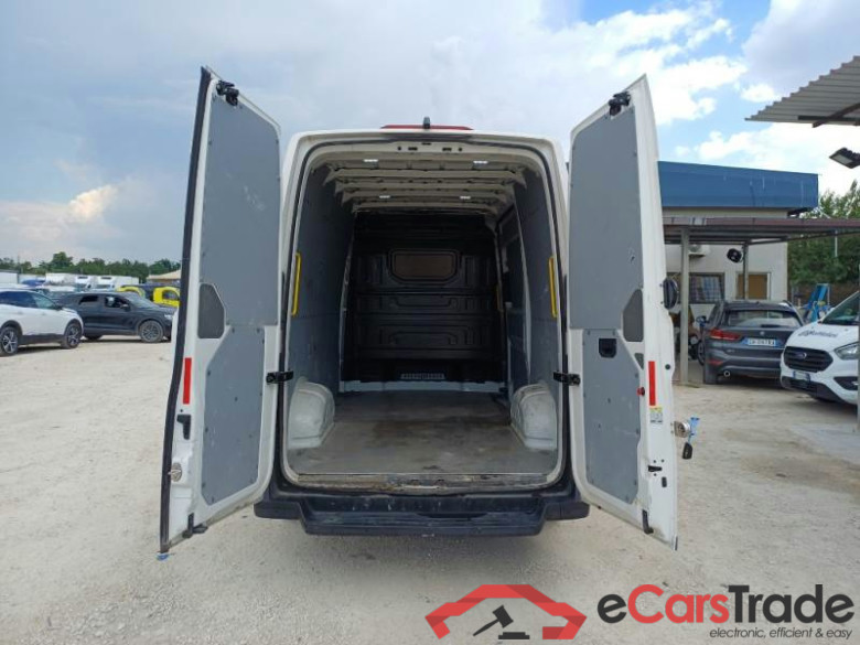 VOLKSWAGEN CRAFTER / 2017 / 4P / FURGONE 30 L3H3 2.0 TDI 103KW LOGISTIC ANT. MAN. #5