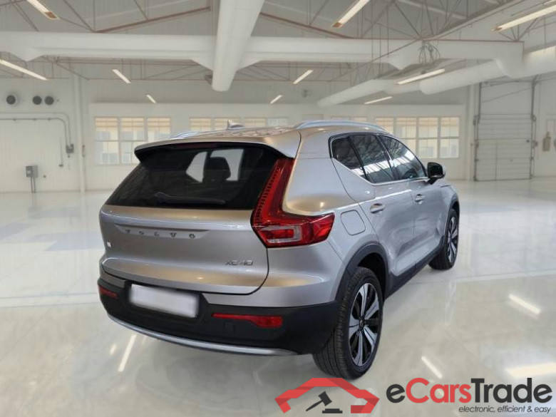 VOLVO XC40 / 2021 / 5P / SUV T5 RECHARGE PLUG-IN AUTO PLUS BRIGHT #2