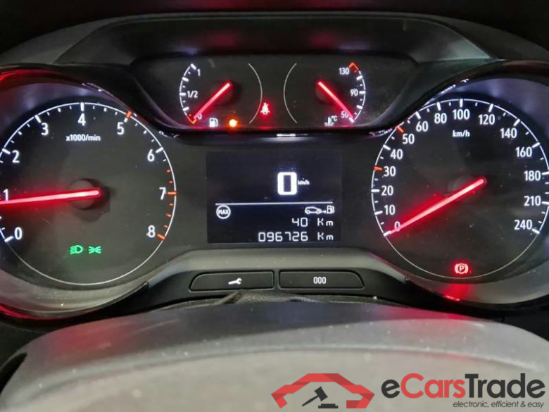 OPEL CROSSLAND / 2020 / 5P / CROSSOVER 1.5 DIESEL 110CV EDITION SeS MT6 #4