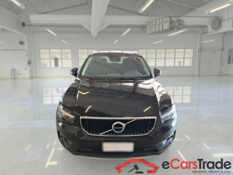 VOLVO XC40 / 2017 / 5P / SUV T3 AUTOMATICO MOMENTUM PRO #6