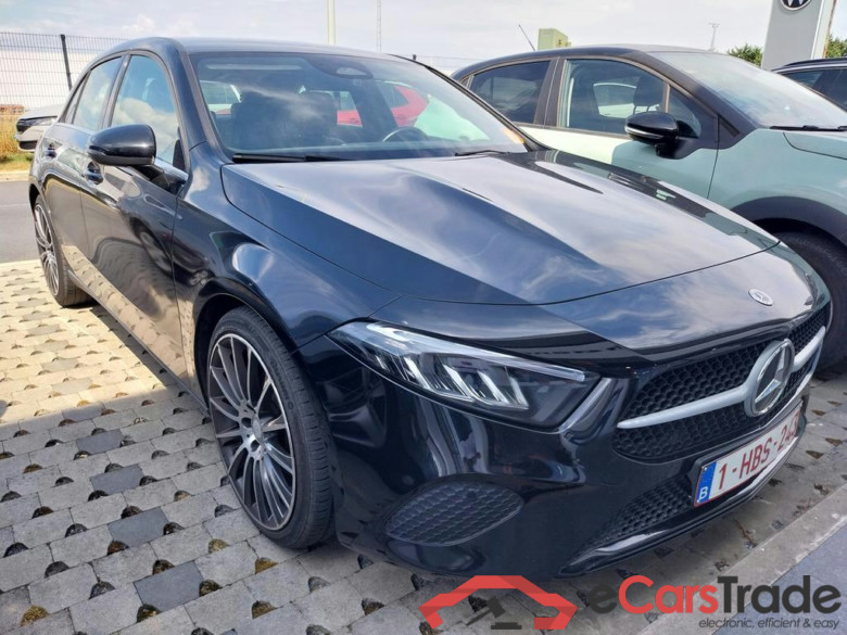 MERCEDES-BENZ A 180 d Business Line Business Line