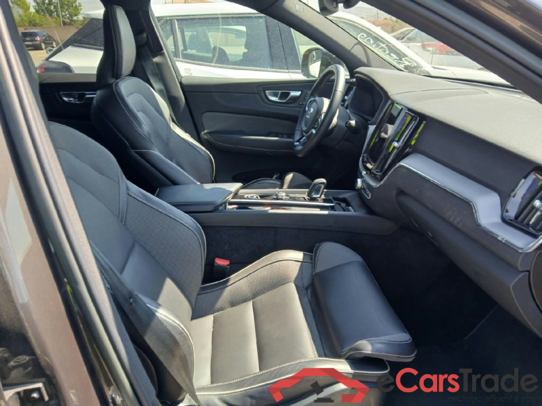 VOLVO XC60 / 2017 / 5P / todoterreno 2.0 T6 AWD Recharge R-Design Auto #6