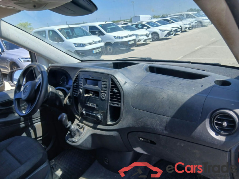 MERCEDES-BENZ Vito / 2014 / 4P / furgón 111 CDI Larga #3