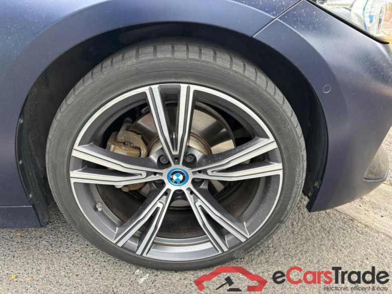 BMW 3 SW PHEV (G21LCI) Touring 330eA PHEV #4