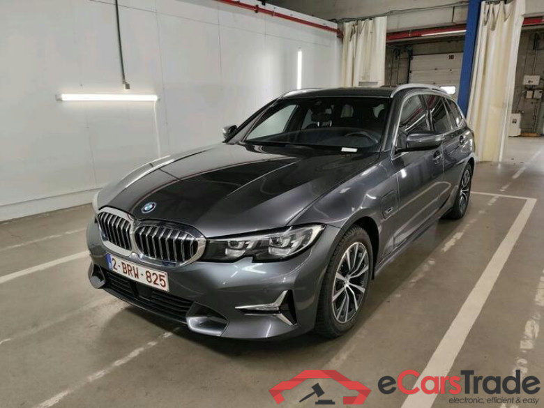 BMW 3 Reeks Touring 3 Reeks Touring 320e (150 kW) (PHEV) 150kW/204pk  5D/P Auto-8