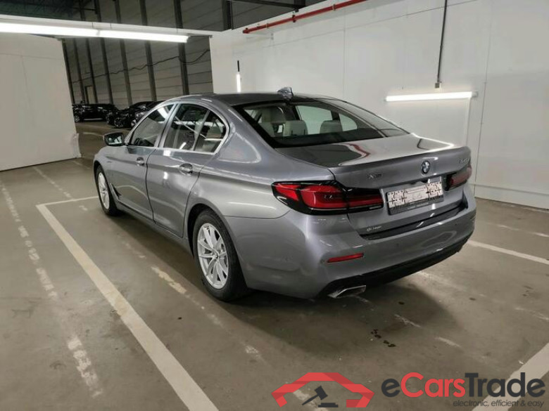 BMW 5 Reeks Berline 5 Reeks Berline 545e xDrive 290kW/394pk  4D/P Auto-8 #3