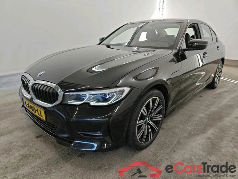BMW 3 Serie Sedan 320e  High Executive 4d + BMW Laserlight