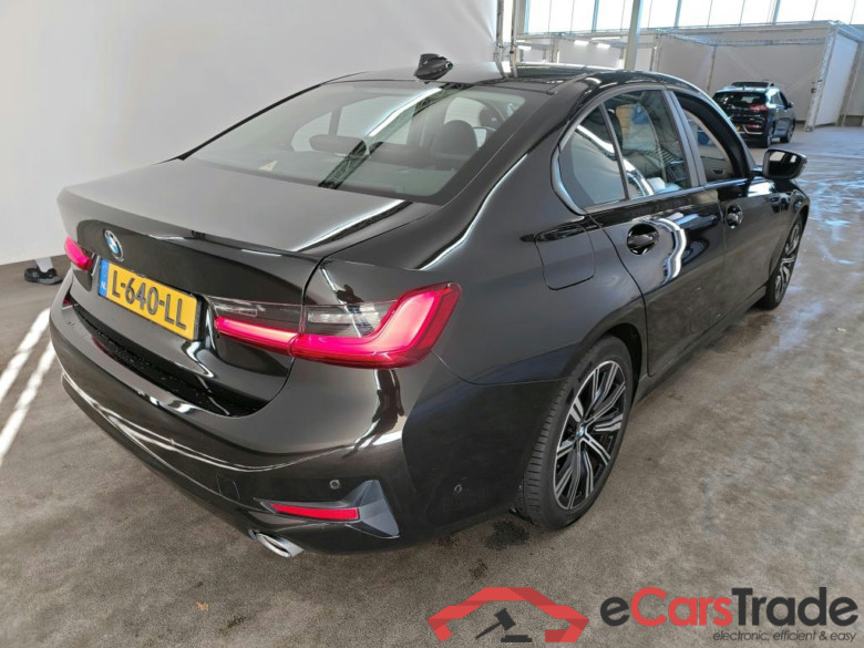 BMW 3 Serie Sedan 320e  High Executive 4d + BMW Laserlight #2