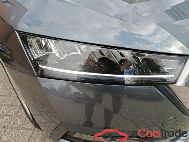 SKODA Octavia Combi 81 kW #4