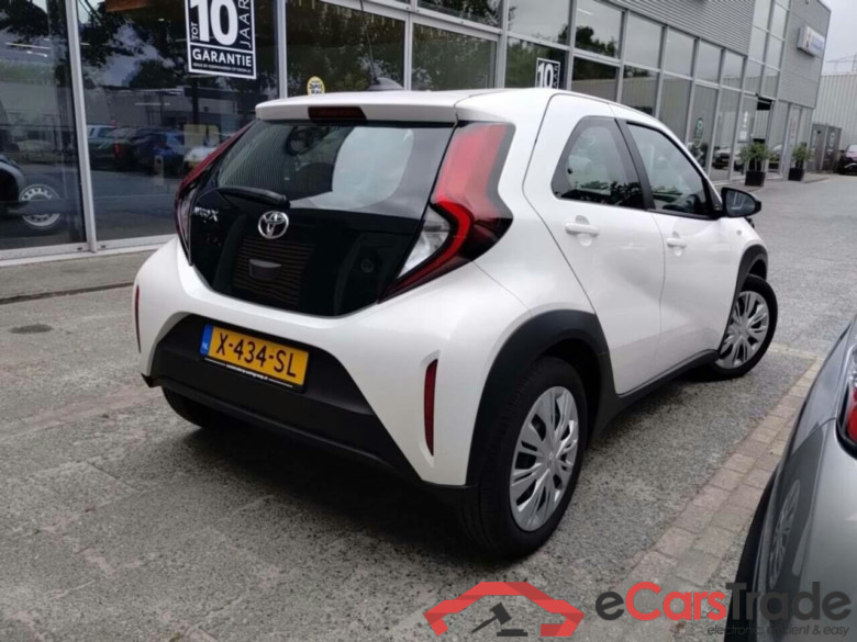 TOYOTA Aygo X 1.0 VVT-i MT Play #4