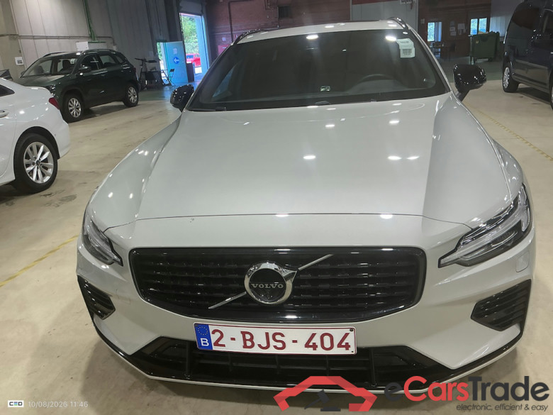 VOLVO V60 2.0 T6 PHEV R-DESIGN AUTO 4WD #2