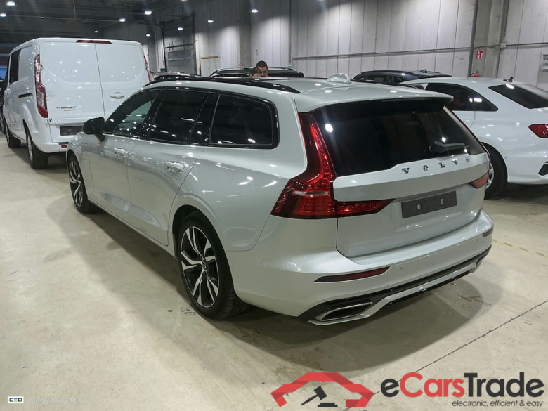 VOLVO V60 2.0 T6 PHEV R-DESIGN AUTO 4WD #3