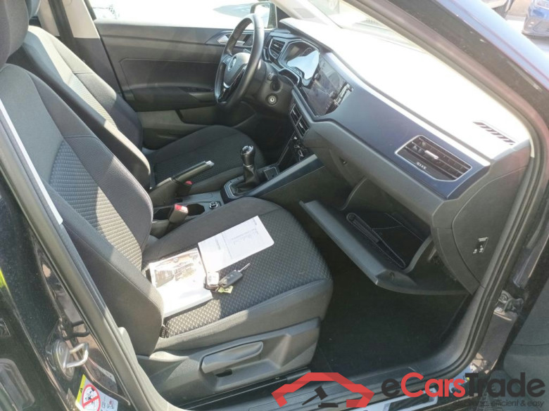 VOLKSWAGEN Polo / 2017 / 5P / berlina con portón United 1.0 TSI 81kW (110CV)(SP) #6