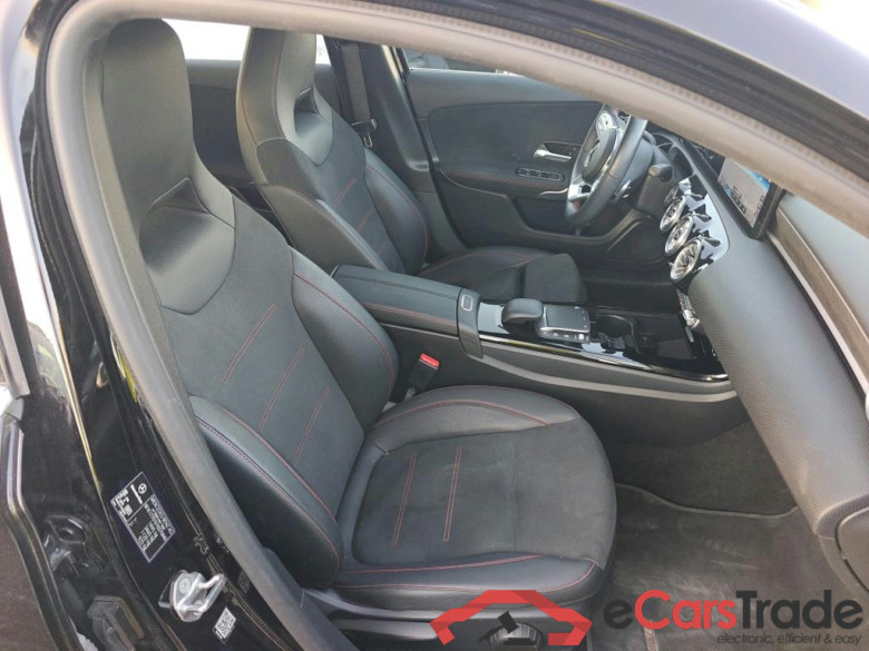 MERCEDES-BENZ Clase A / 2018 / 5P / berlina con portón A 180 d #6