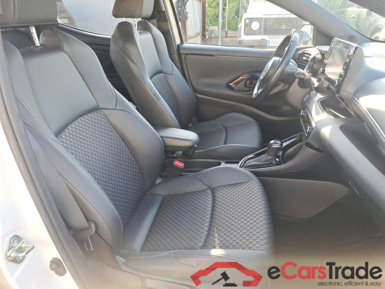 TOYOTA Yaris / 2020 / 5P / berlina con portón 1.5 120H Style #6
